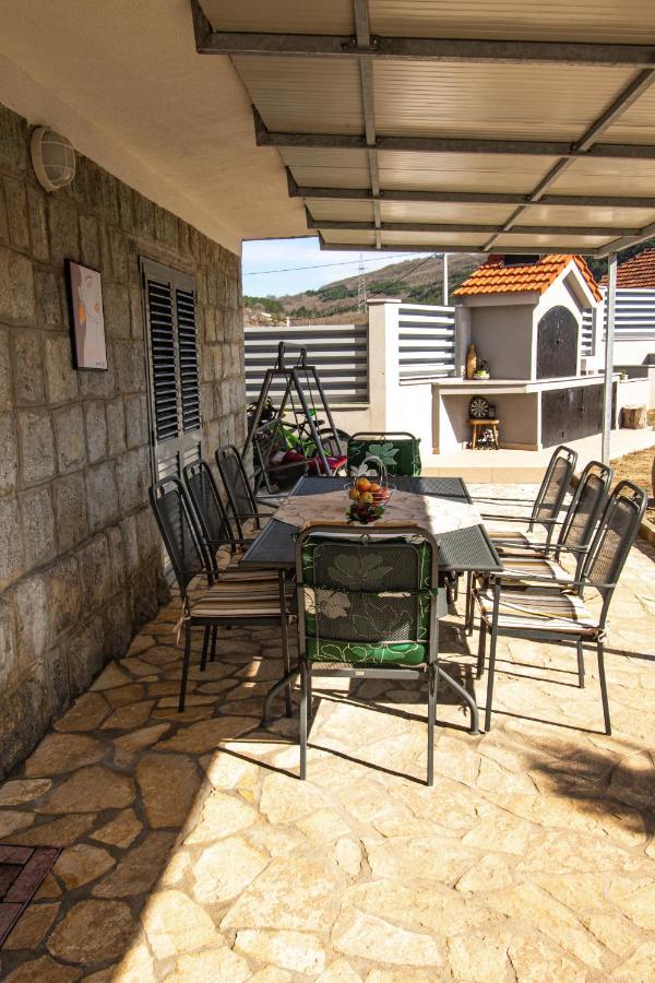 Spacious For 10 With A Big Private Pool Villa Trilj