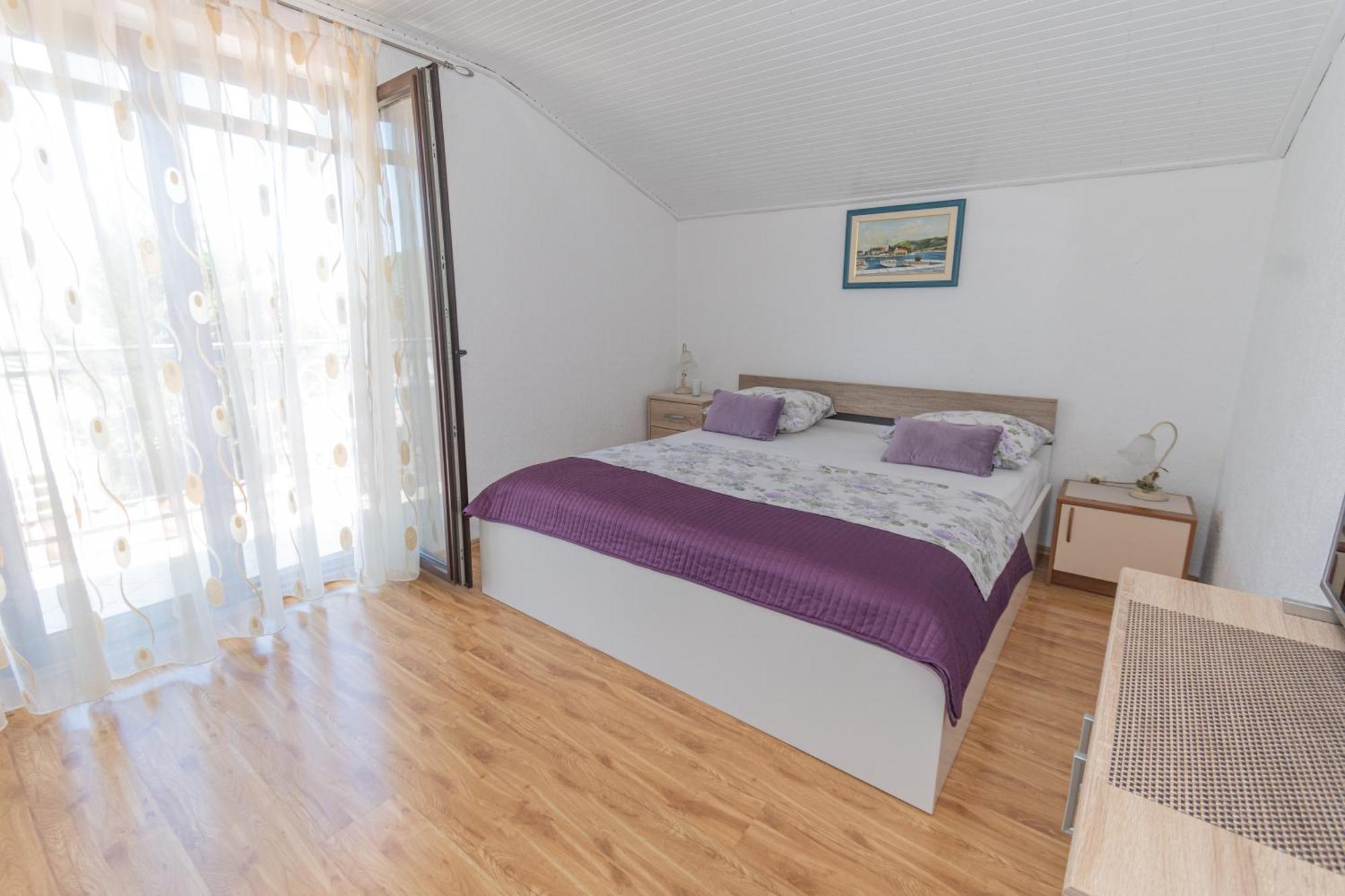Spacious For 10 With A Big Private Pool Villa *