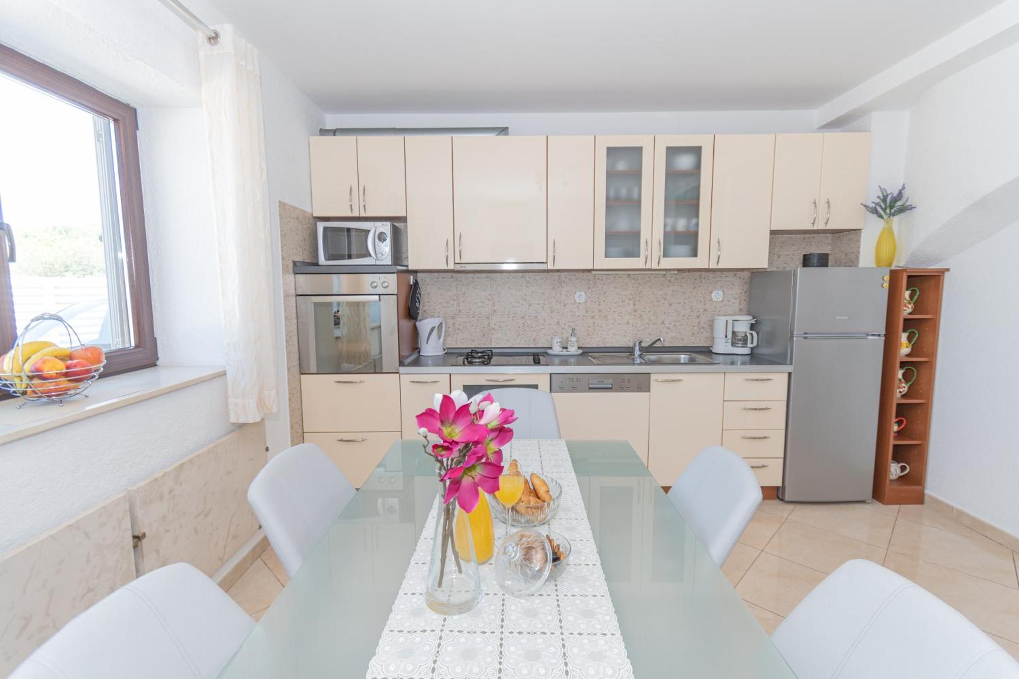 Villa Spacious For 10 With A Big Private Pool Trilj