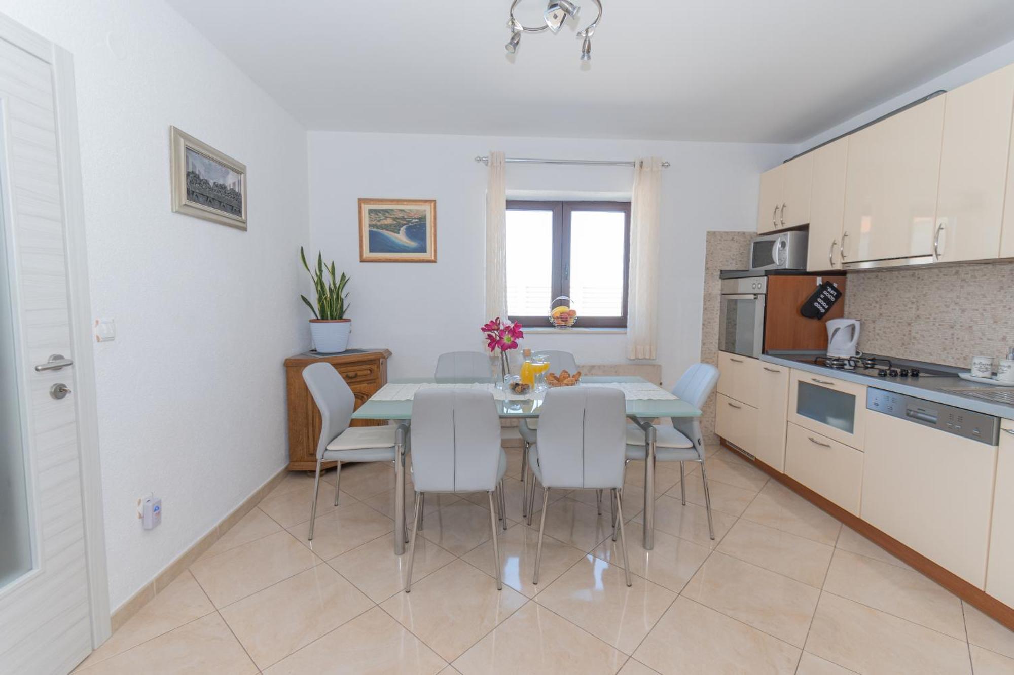 Villa Spacious For 10 With A Big Private Pool *