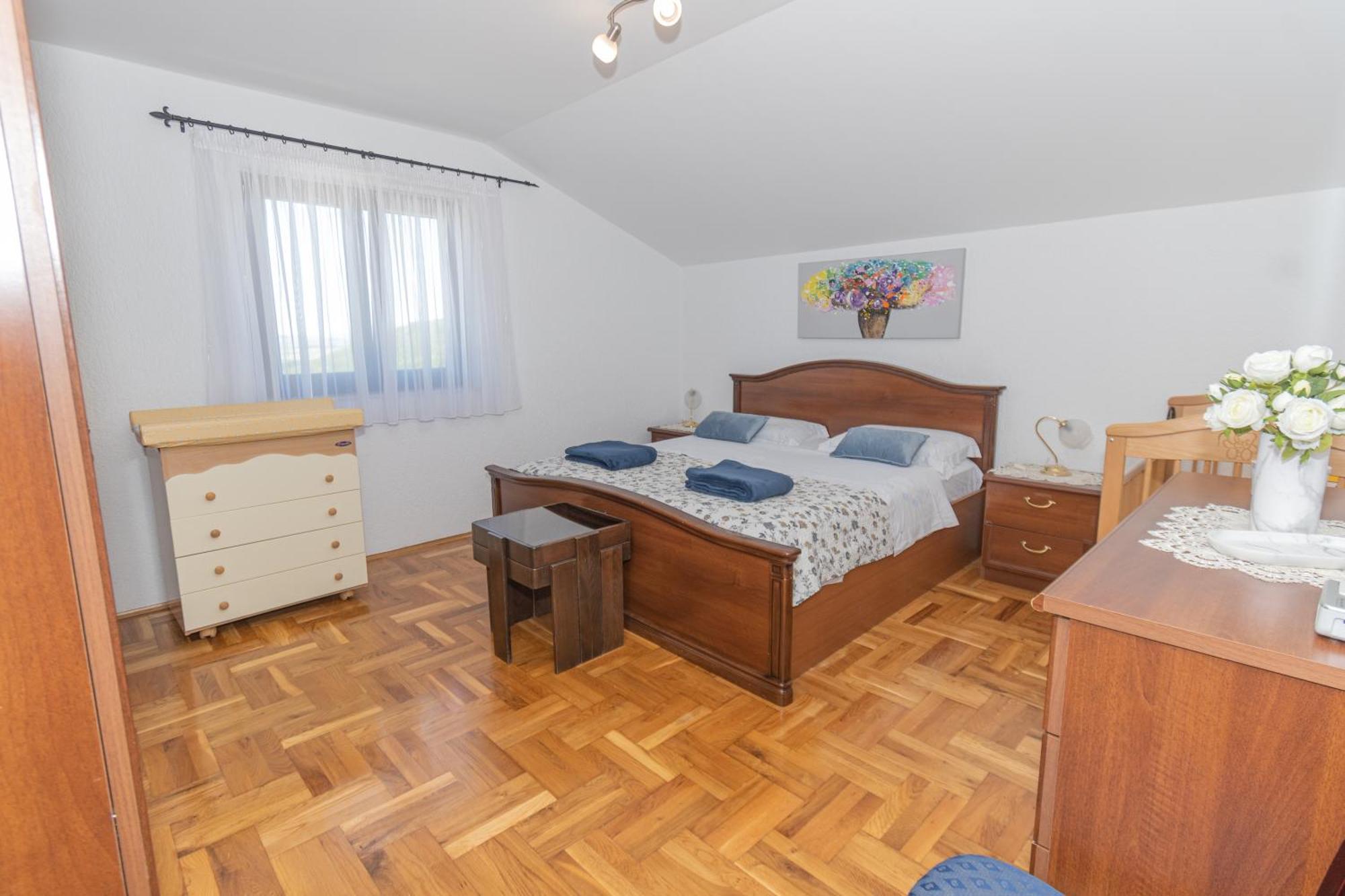Spacious For 10 With A Big Private Pool Villa