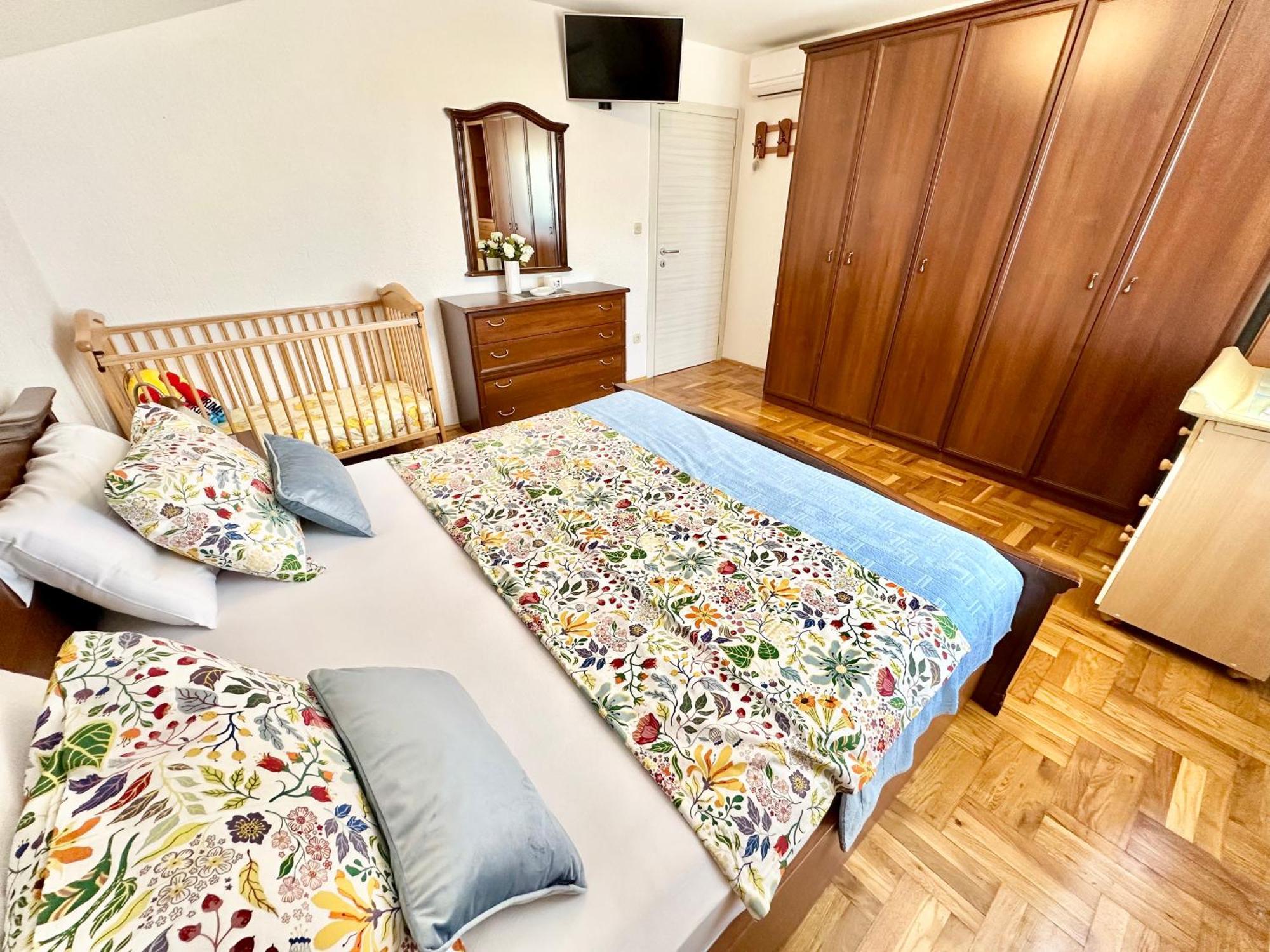 Spacious For 10 With A Big Private Pool Vilă *