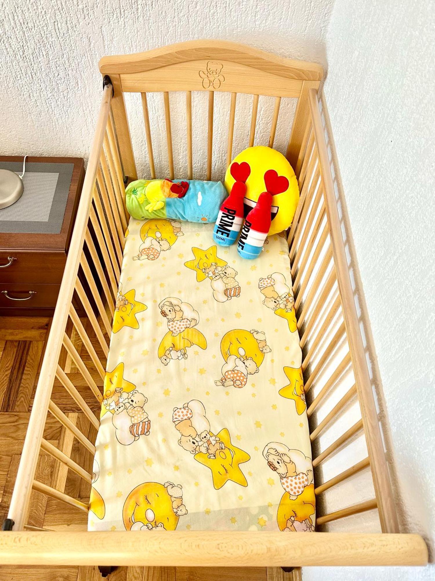 Spacious For 10 With A Big Private Pool *
