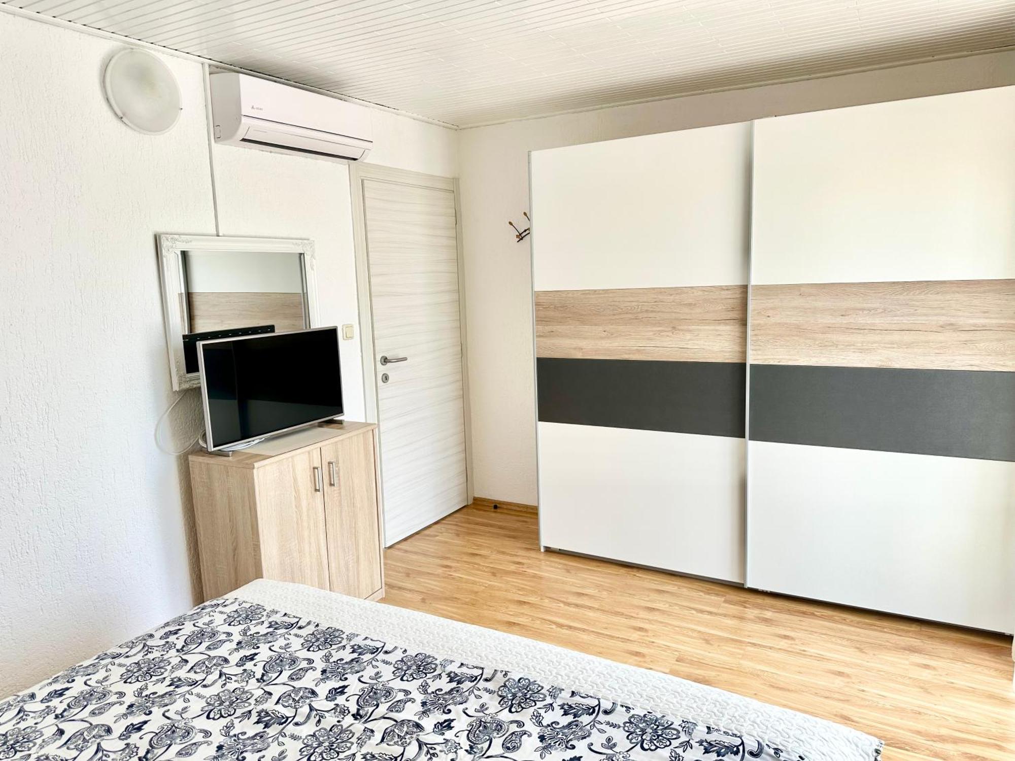 Spacious For 10 With A Big Private Pool Vilă *