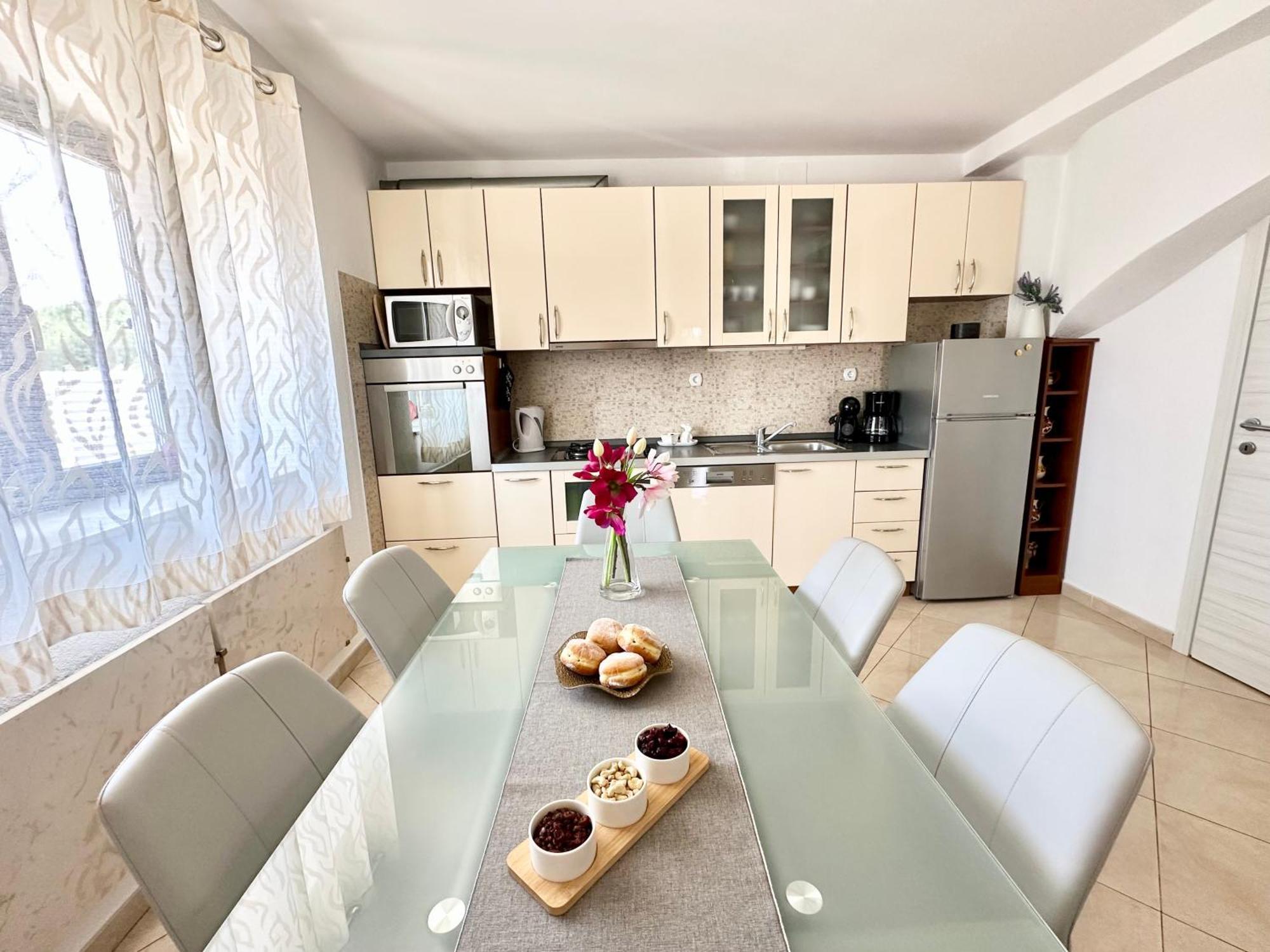 Spacious For 10 With A Big Private Pool Vilă Trilj